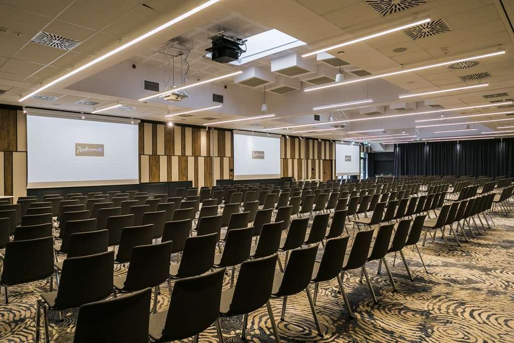 Radisson Blu Hotel. סופוט מתקנים תמונה