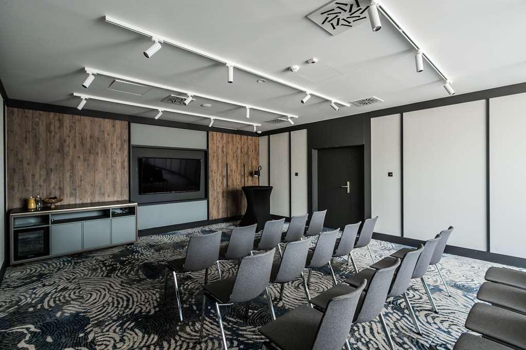 Radisson Blu Hotel. סופוט מתקנים תמונה